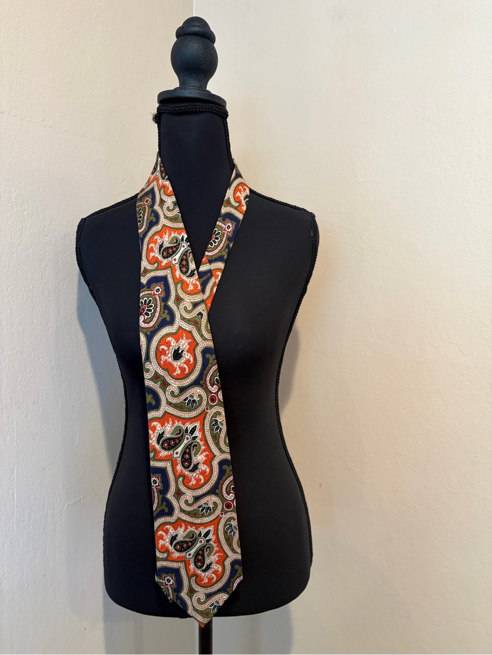 Hastings SF Paisley Tie w/ Burnt Orange, Sage and Navy Tones, Funky 70s